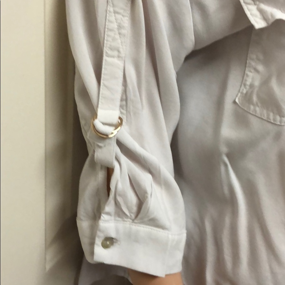 A New Day. Woman’s White Top. - Picture 2 of 7
